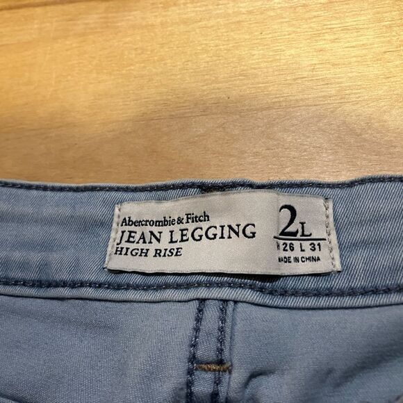 Abercrombie & Fitch high-rise jean leggings, size 2L, light wash, great shape - Picture 3 of 3